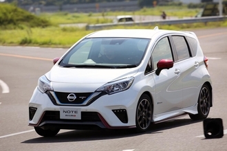 俺は「ミニバン」なんて嫌だ！　走り好きの男が選ぶべき「奥さん」と揉めない「隠れ」スポーツモデル５選