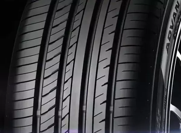 「犬も人も長距離ドライブ後に元気ハツラツ！　「タイヤだけでこんなに変わるのか」を実体験した」の画像