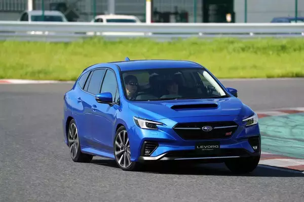 「なんでミニバンやSUVで勝負しない？　SUBARUが不人気ジャンルの「ワゴン」に「入魂」するワケ」の画像