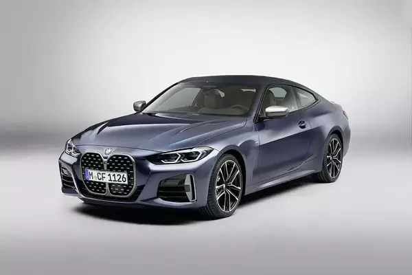 「BMW ４シリーズクーペ新型モデル登場！　大型キドニーグリルを採用した新世代デザインが特徴」の画像
