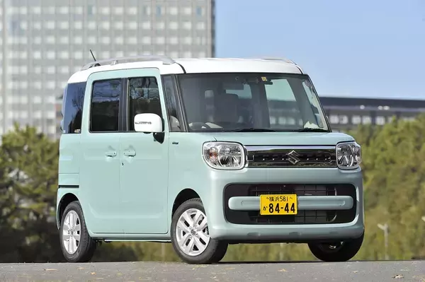 「ハイブリッドもある！　スポーツもある！　それでも「スイフト」が「ヤリス」や「フィット」に勝てない謎」の画像