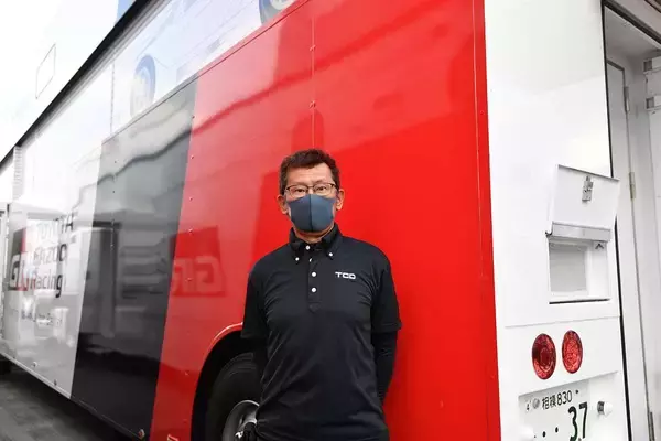 「市販車との共通部品はドアノブとエンブレムだけ！　燃費はリッター2km！　スーパーGTマシン「GRスープラ」の秘密」の画像