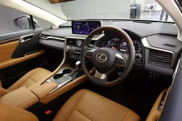 「国産高級SUVの先駆者！　レクサスRXが愛される秘密を解説」の画像