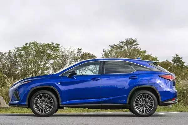 「国産高級SUVの先駆者！　レクサスRXが愛される秘密を解説」の画像