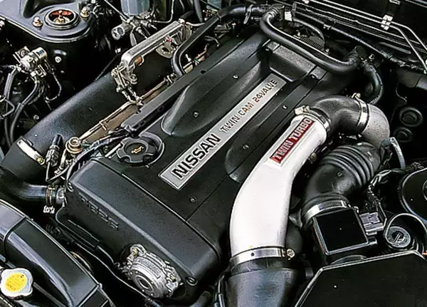 「いま価格高騰しまくりの王道名車がズラリ！　50代の「青春時代」を彩ったスポーツカー４選」の画像