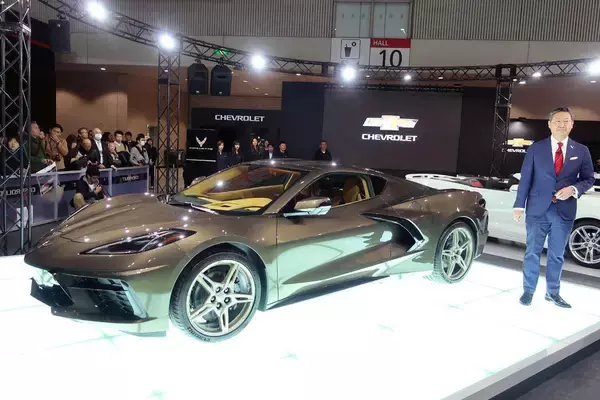 「空前の「お尻ブーム」はクルマにも波及！　思わず追尾したくなるいまどきの美尻カー５選」の画像