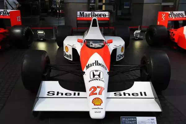 「名車か迷車かはたまた珍車か？　「ぶっ飛んだ発想」が生んだ「衝撃的見た目」のレーシングカー11選」の画像