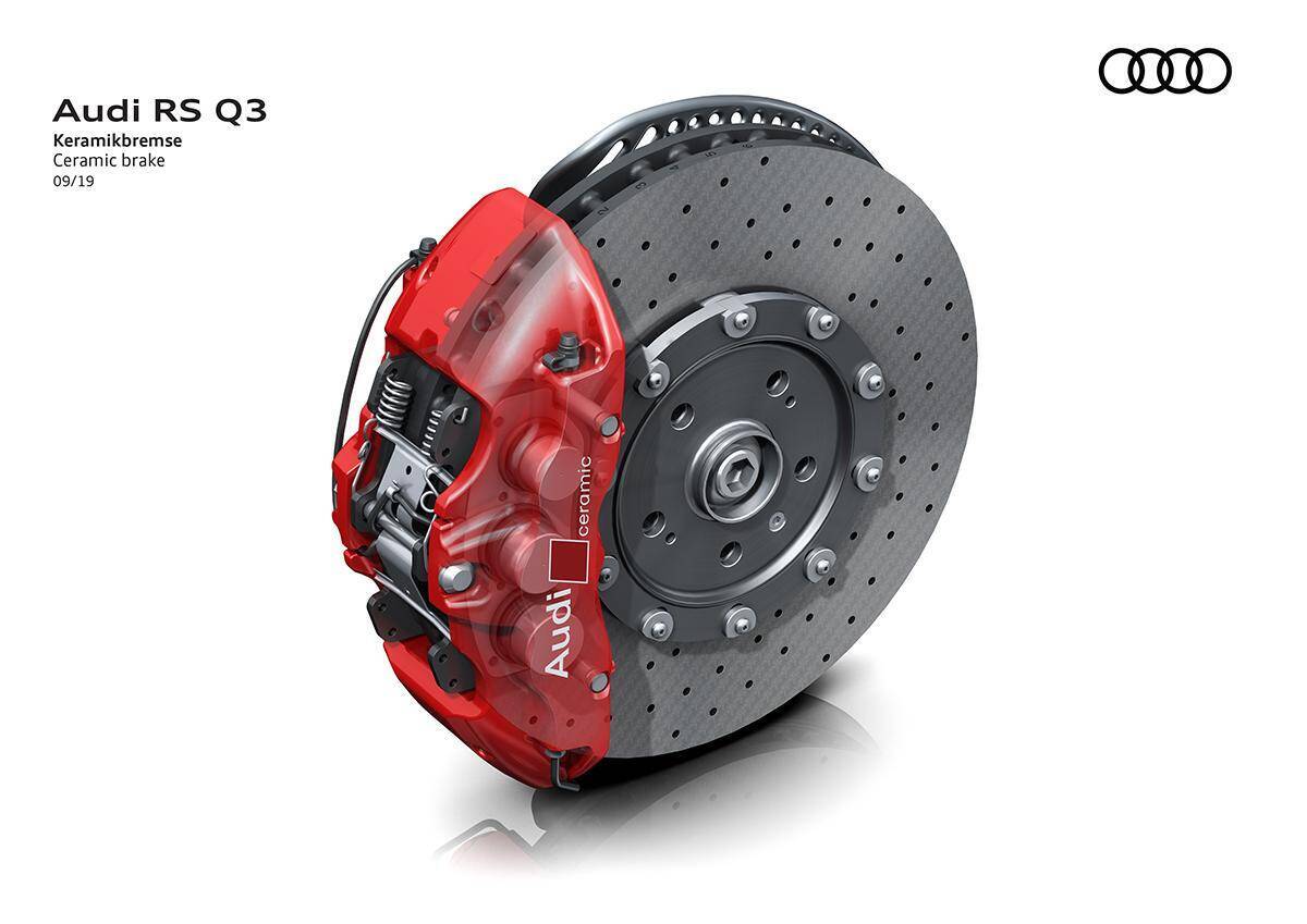 アウディQ3＆Q3 Sportbackに最強のRSモデルが登場！　0-100km/h加速4.5秒の快速SUV