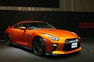 なんと「色」で70万円も！　バイクが買えるほどの「有料ボディカラー」とその採用国産車３台