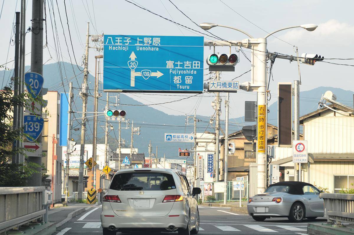 有名人の事故で話題になったUターンからの轢き逃げ！　じつは多い「右直事故」が起こる要因とは