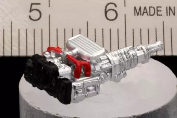 「ホビージャパンより「スバルWRX STI」を64分の1スケールで再現したモデルカー２種が登場！」の画像