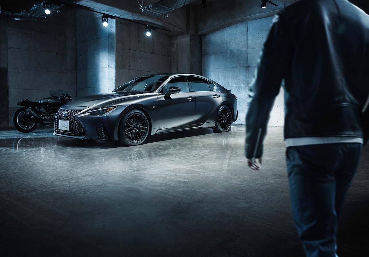 レクサスISがマイナーチェンジ！　スポーティさを高めた外観と徹底的に磨き上げた運動性能に注目