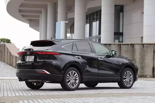 高級感と機能性を両立！　新型トヨタ・ハリアーの進化した内外装を徹底チェック