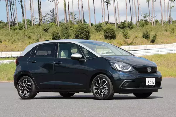 ドリキン土屋圭市が話題のホンダ・フィットでサーキットを攻める！　しなやかな足は絶賛もパワーが欲しい【CARトップTV】