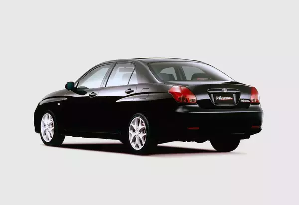 「仁義なき兄弟バトルの勝者は？　トヨタの「消えた」＆「消えゆく」兄弟車６選」の画像