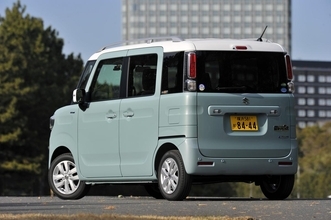 スペーシアはなぜ人気？　充実の安全装備や一新された車体色に注目！