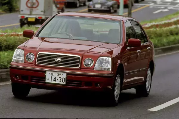 「パッと見」似ても似つかないモデルも！　知られざる「隠れ兄弟車」３選