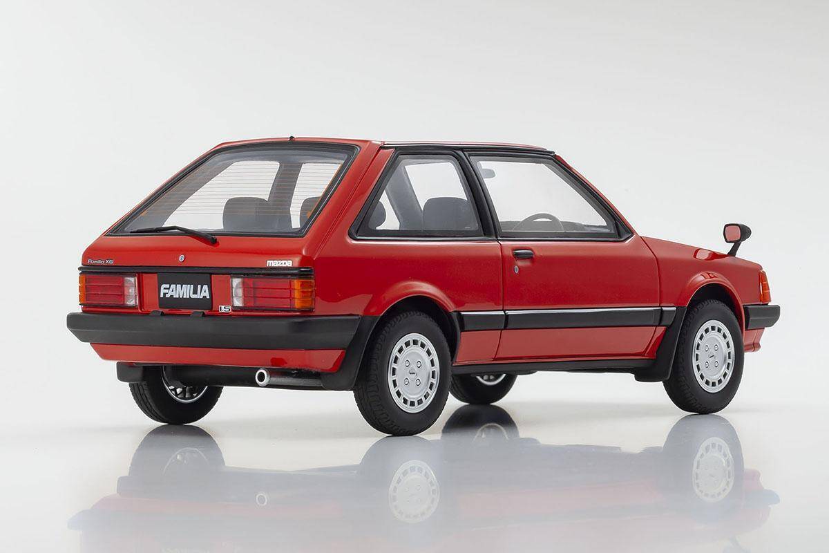 京商SAMURAI最新作「マツダ・ファミリア」発売！　若者に支持された名車が18分の1スケールでモデル化