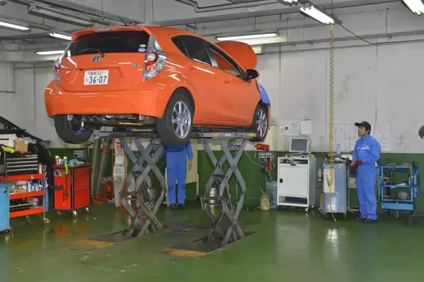 クルマをぶつけて修理に持ち込むならどこが正解？　４つの修理場所のメリット・デメリットを紹介