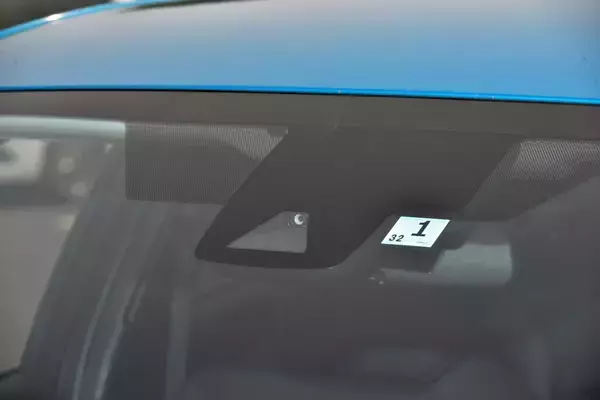 「最新の安全装備付きのクルマでも事故は起こる！　ユーザーが肝に銘じておくべき正しい知識とは」の画像