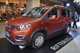 ありふれたジャンルでも「わかってる感」全開！　個性派「小さめ」輸入車５選