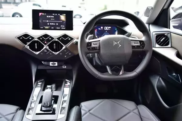 「ありふれたジャンルでも「わかってる感」全開！　個性派「小さめ」輸入車５選」の画像