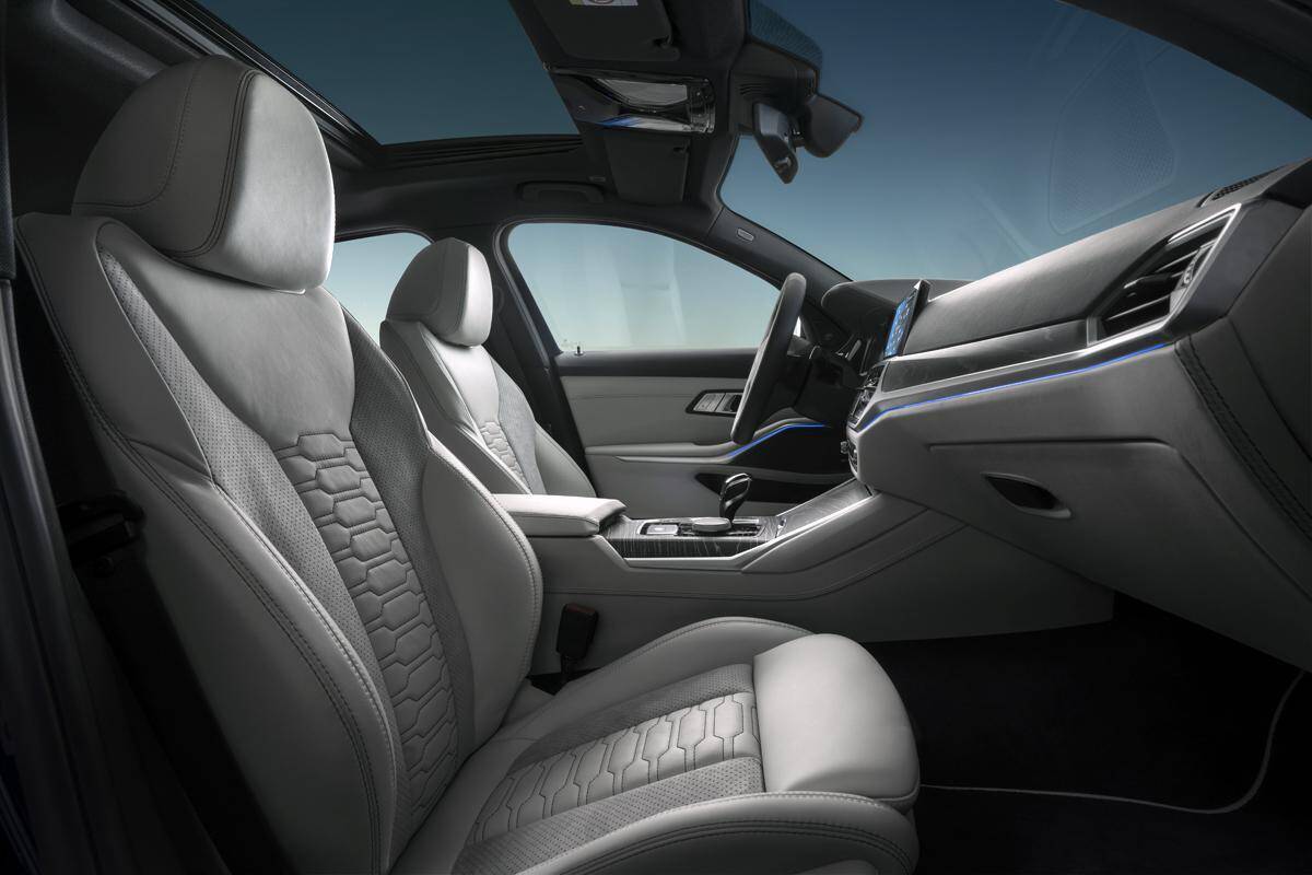 衝撃の「価格差」はドコに理由？　同じクルマなのに最安値と最高値グレードがあまりに開いている車種３台の中身