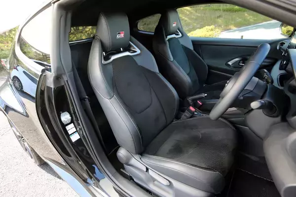 「衝撃の「価格差」はドコに理由？　同じクルマなのに最安値と最高値グレードがあまりに開いている車種３台の中身」の画像