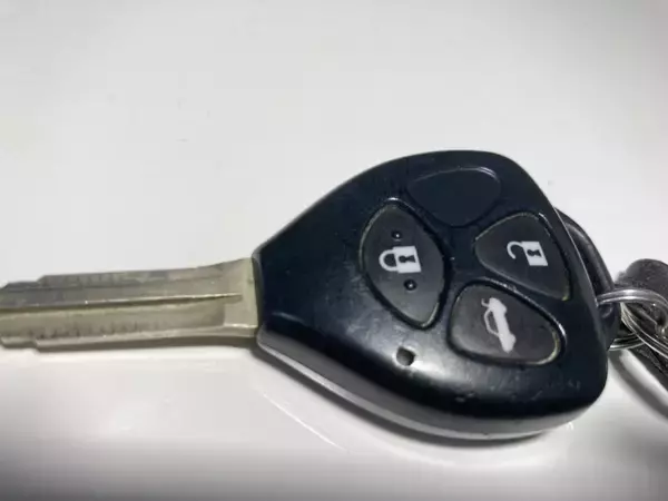 「平成に全盛だった「先進機能」がもう古い！　アッという間に「時代遅れ」になったクルマの機能４つ」の画像