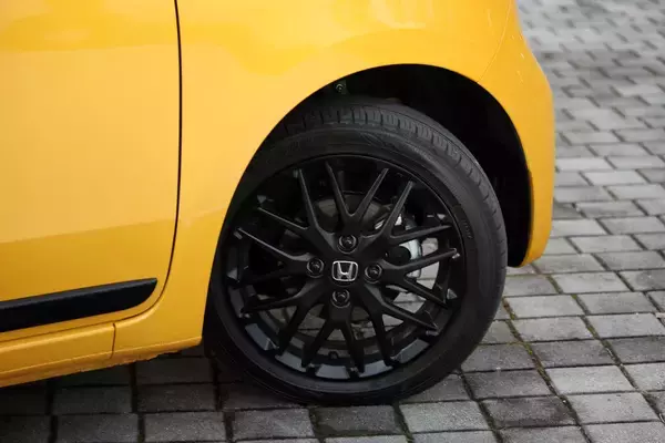 「【試乗】6速MTモデルもある！　乗ればわかる新型N-ONEの軽自動車らしからぬ上質さ」の画像