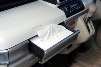 クルマもだけど周辺環境も凄かった！　いかにも「イタ車」「アメ車」はあるけど「日本車らしさ」とは？