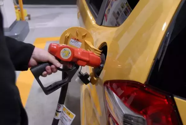 2030年で「ガソリンエンジン」のみのモデルは不可！　小型スポーツなどはどうなる？