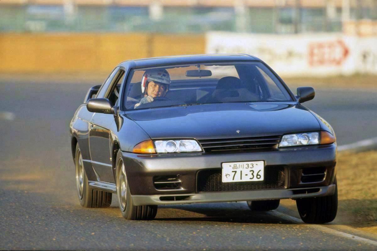 いまじゃ考えられない「スポーツカー」がバカ売れした時代！　驚きの台数を記録した５台