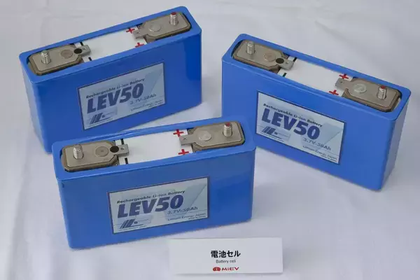 「安さ」が重要な軽トラック！　脱・純ガソリンエンジン時代に「生き残る」術はあるのか？