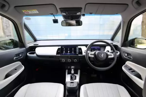 「見た目！　使い勝手！　運転のしやすさ！　三拍子揃った「女性にオススメ」2020年登場の最新車７台」の画像