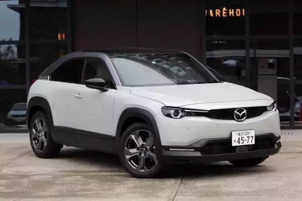 「見た目！　使い勝手！　運転のしやすさ！　三拍子揃った「女性にオススメ」2020年登場の最新車７台」の画像