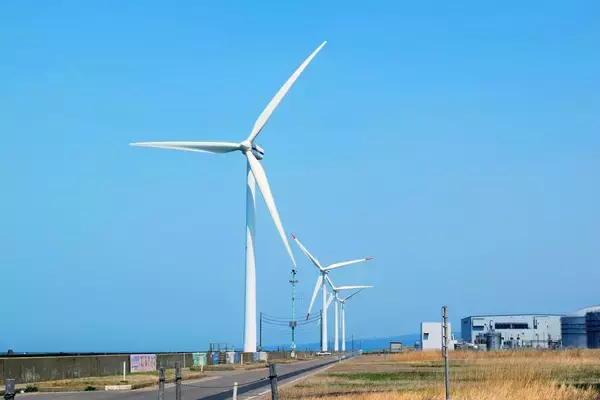 「EV製造時のCO2排出量はエンジン車の2倍以上！　それでも電動化を促進すべき理由とは」の画像