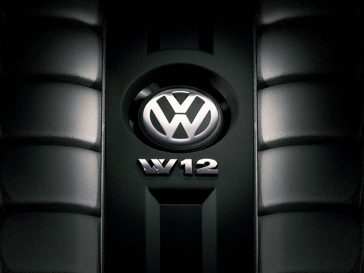 夢の高級車が100万円台の衝撃！　驚くべき「価格下落」の中古ハイエンドカー３台