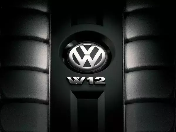 「夢の高級車が100万円台の衝撃！　驚くべき「価格下落」の中古ハイエンドカー３台」の画像