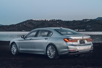 日本とドイツの融合！　BMW７シリーズに限定車「ピュアメタルエディション」をオンライン限定発売