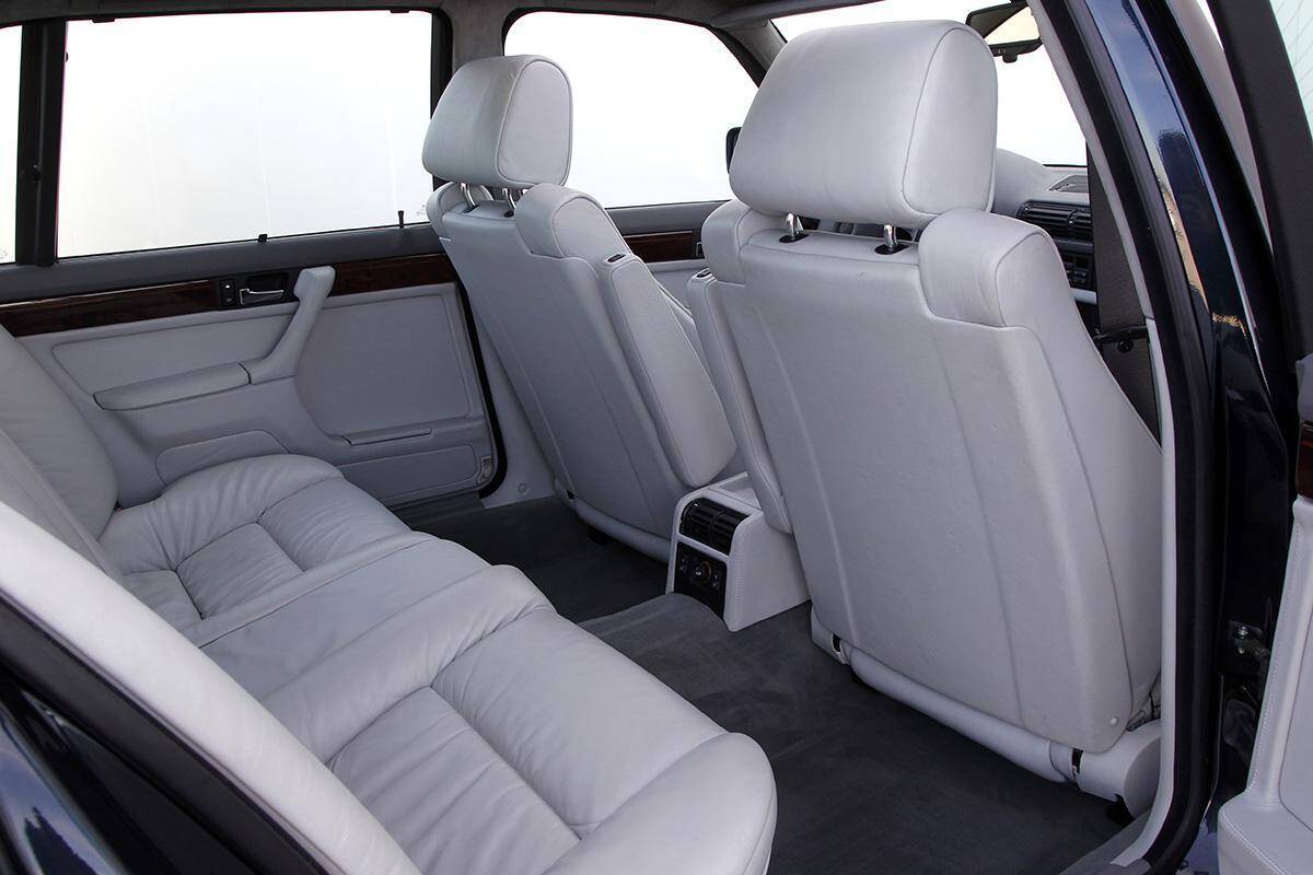 「走り」だけがクルマの価値じゃない！　レーシングドライバーが重視する５つの「後席」の条件とは