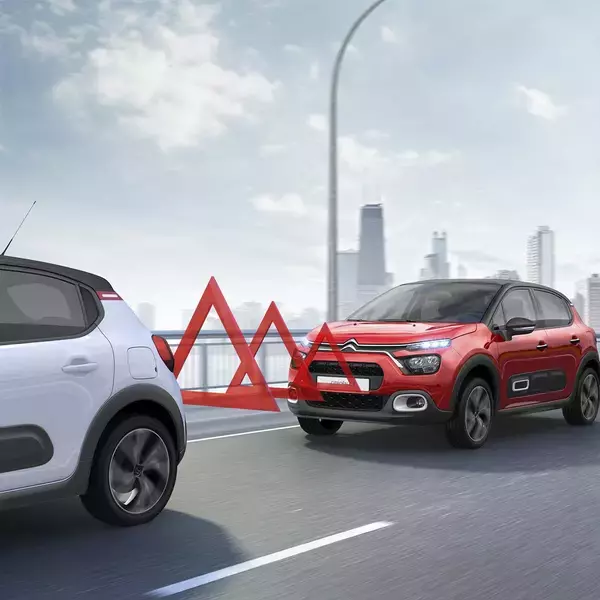 「内外装を刷新！　新世代デザインを採用したシトロエンC3の改良モデルが登場」の画像