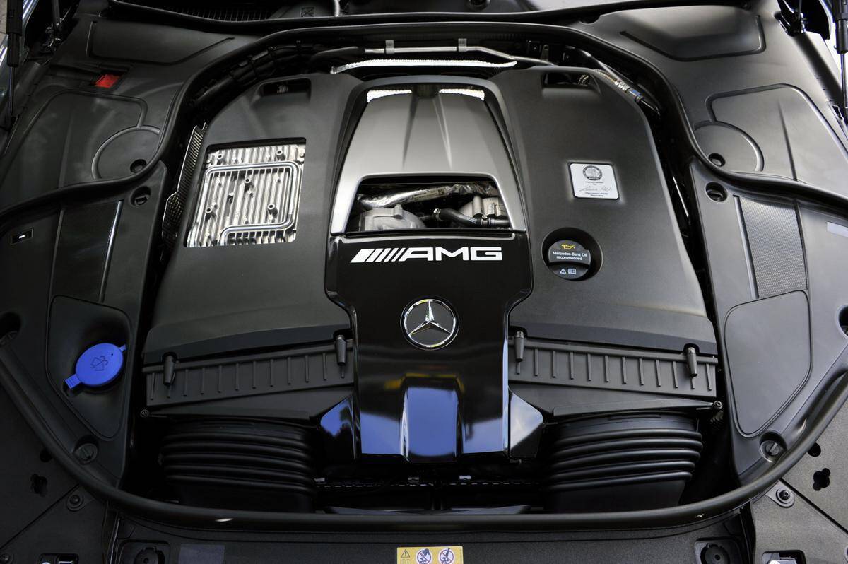 4ドアの「セダン」なのに「怪物」！　500馬力オーバーの衝撃エンジンを積んだ３台