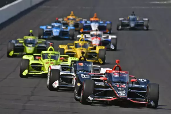 「素人目には同じに見える！　「F1」と「インディカー」は何が違うのか？」の画像