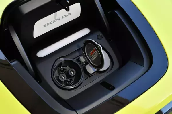 「欧州ではディーゼル車が減少の一途！　大きな議論となっていない「日本」では今後どうなる？」の画像