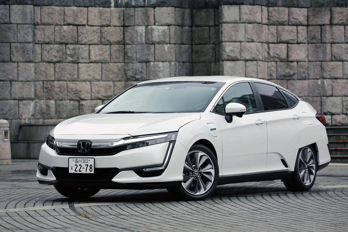 みんな口を揃えて「いいクルマ」！　なのにナゼか「街で見かけない」国産車６選