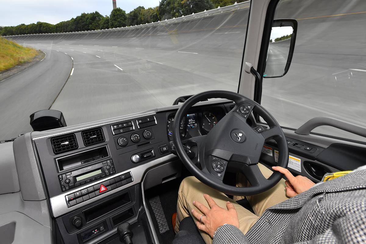 ドライバーの高齢化！　整備士不足！　「問題」解決に期待大の「トラック独特」のコネクテッド技術とは