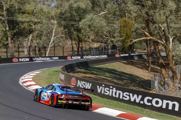 「豪州に何人もの命を奪った「ガチ峠」サーキットがあった！　実際に走ったレーシングドライバーが語る衝撃の中身」の画像