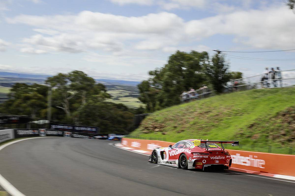 豪州に何人もの命を奪った「ガチ峠」サーキットがあった！　実際に走ったレーシングドライバーが語る衝撃の中身