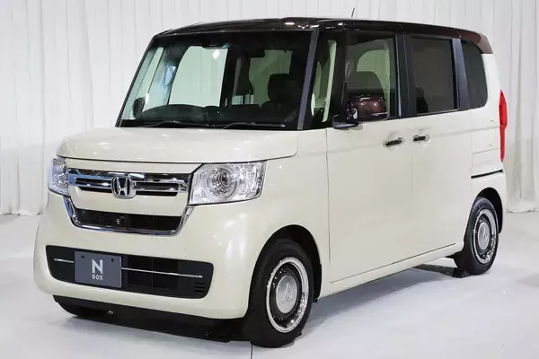 「登録車販売はトヨタが独走！　経済的に厳しいコロナ禍で高収益の「高額車」が売れる理由とは？」の画像